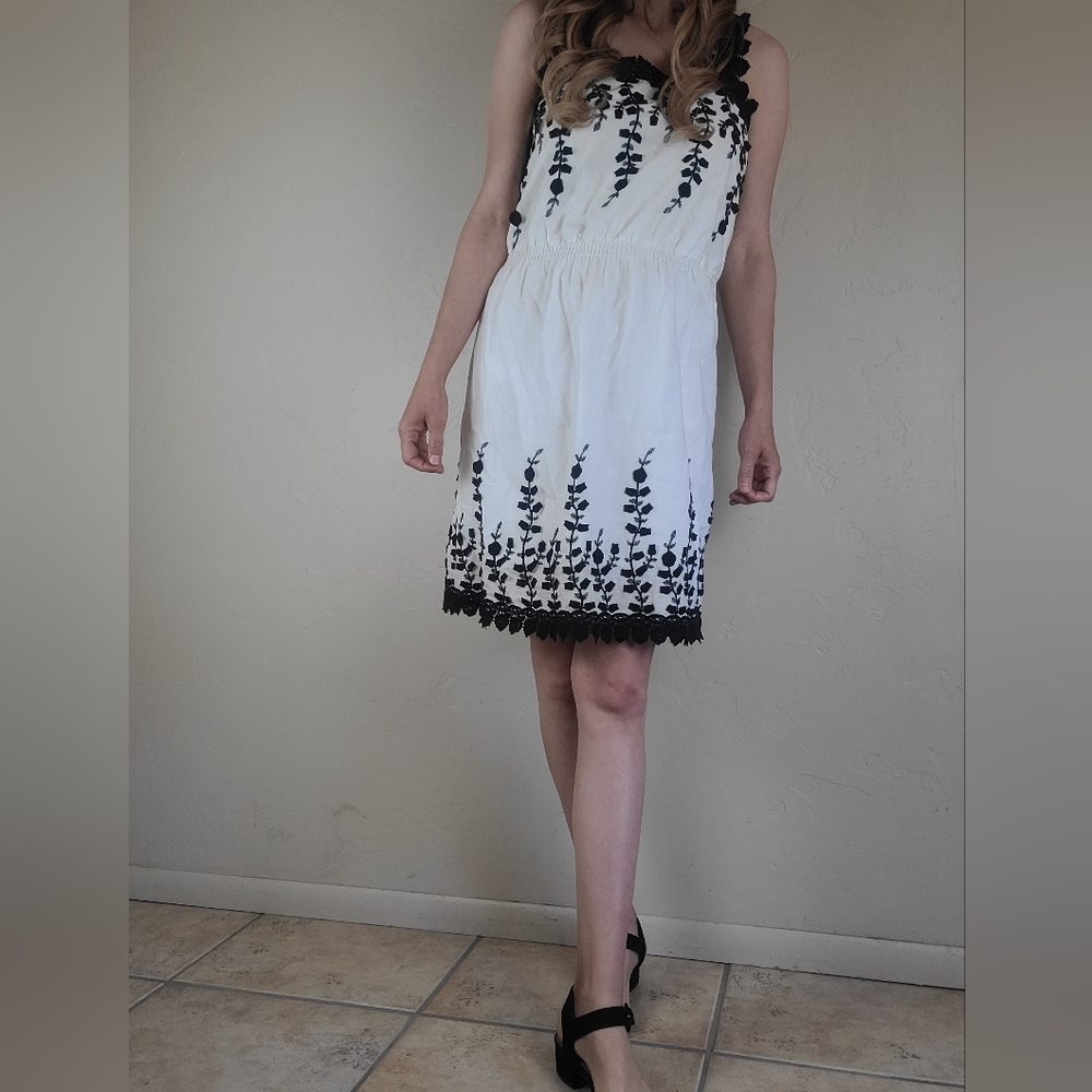 Max Edition Lovely Spring Embroidered White Cotton Dress Black Flowers Size M